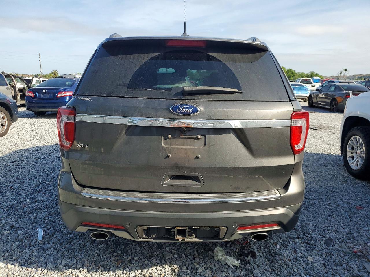 2018 FORD EXPLORER XLT photo 6