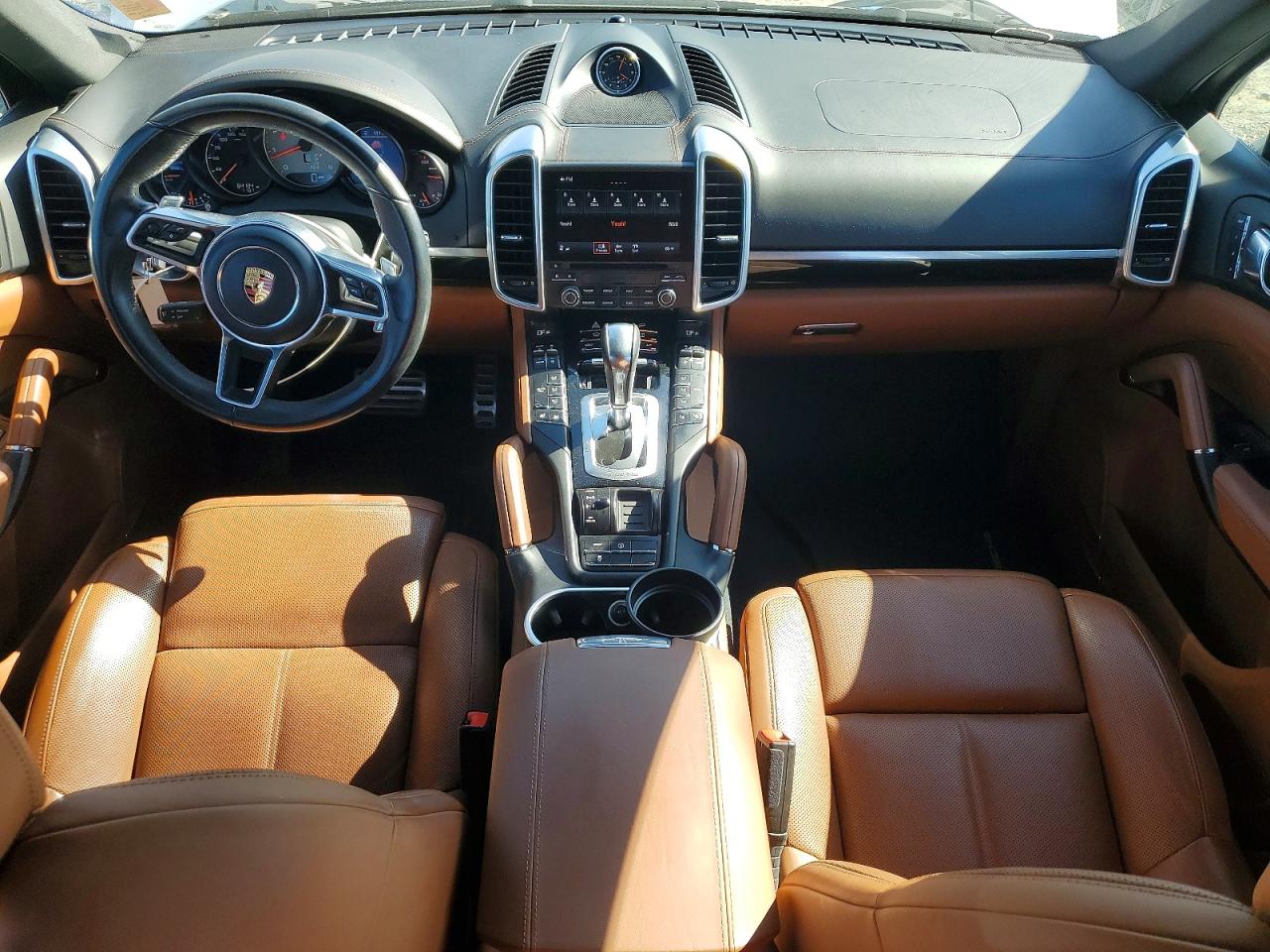 2017 PORSCHE CAYENNE S photo 15