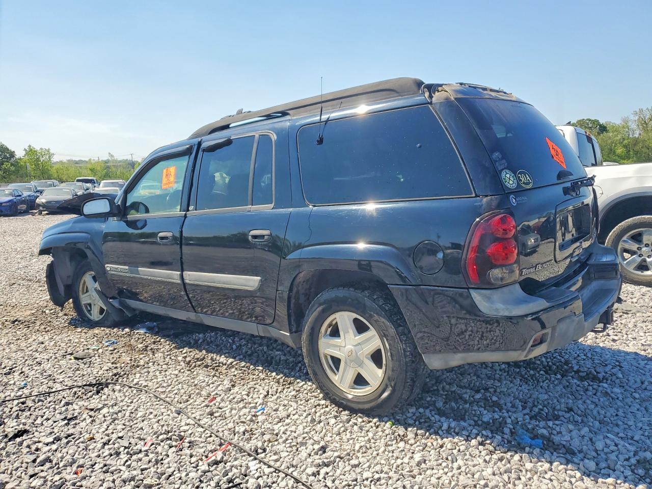 2002 CHEVROLET TRAILBLAZER EXT photo 2