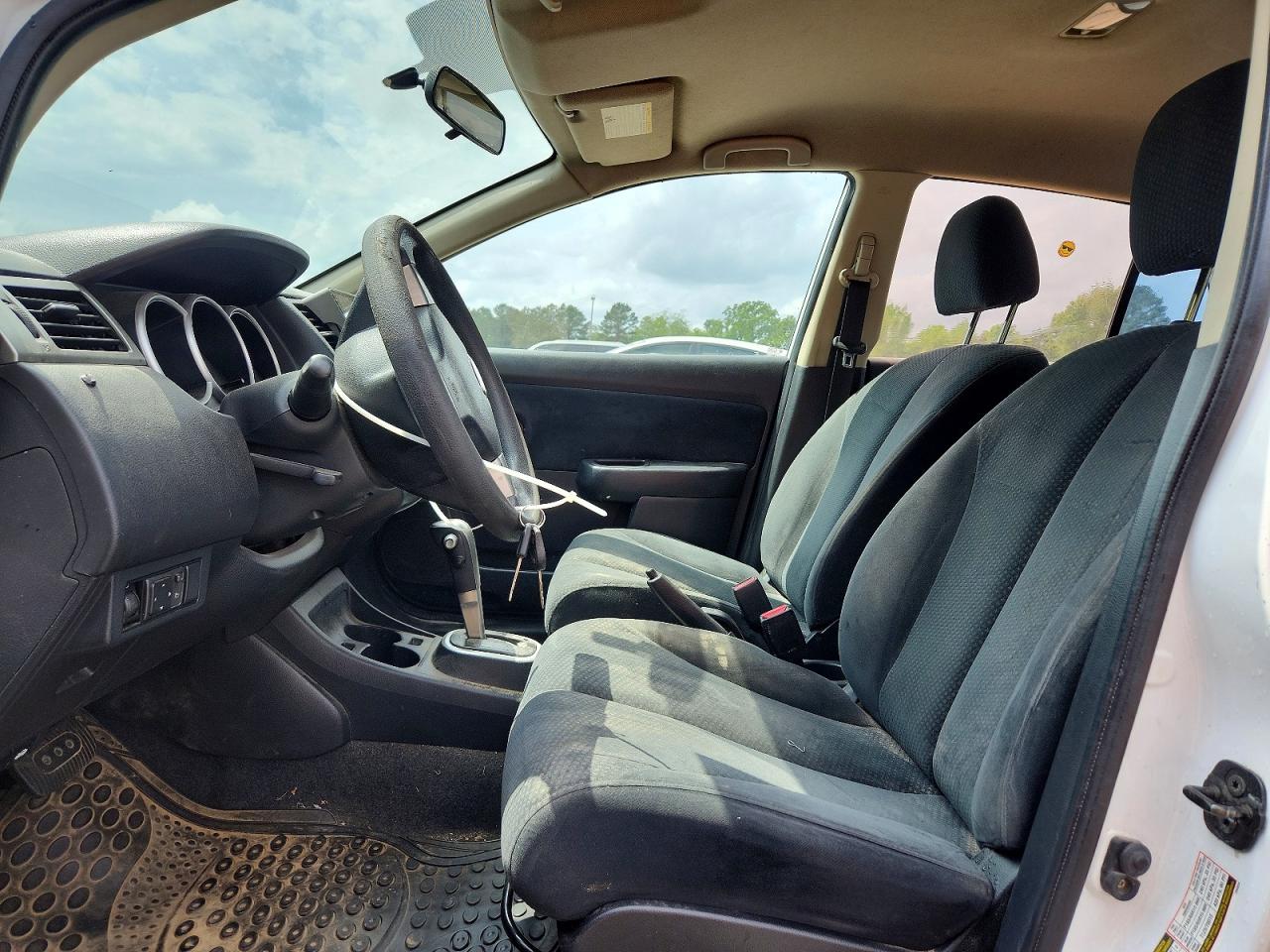 2011 NISSAN VERSA 1.8 S photo 13
