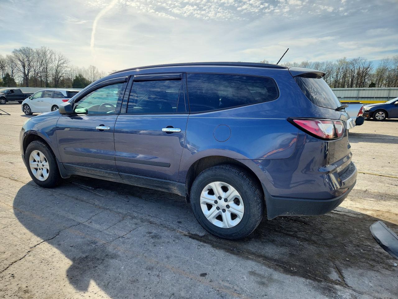 2014 CHEVROLET TRAVERSE photo 3