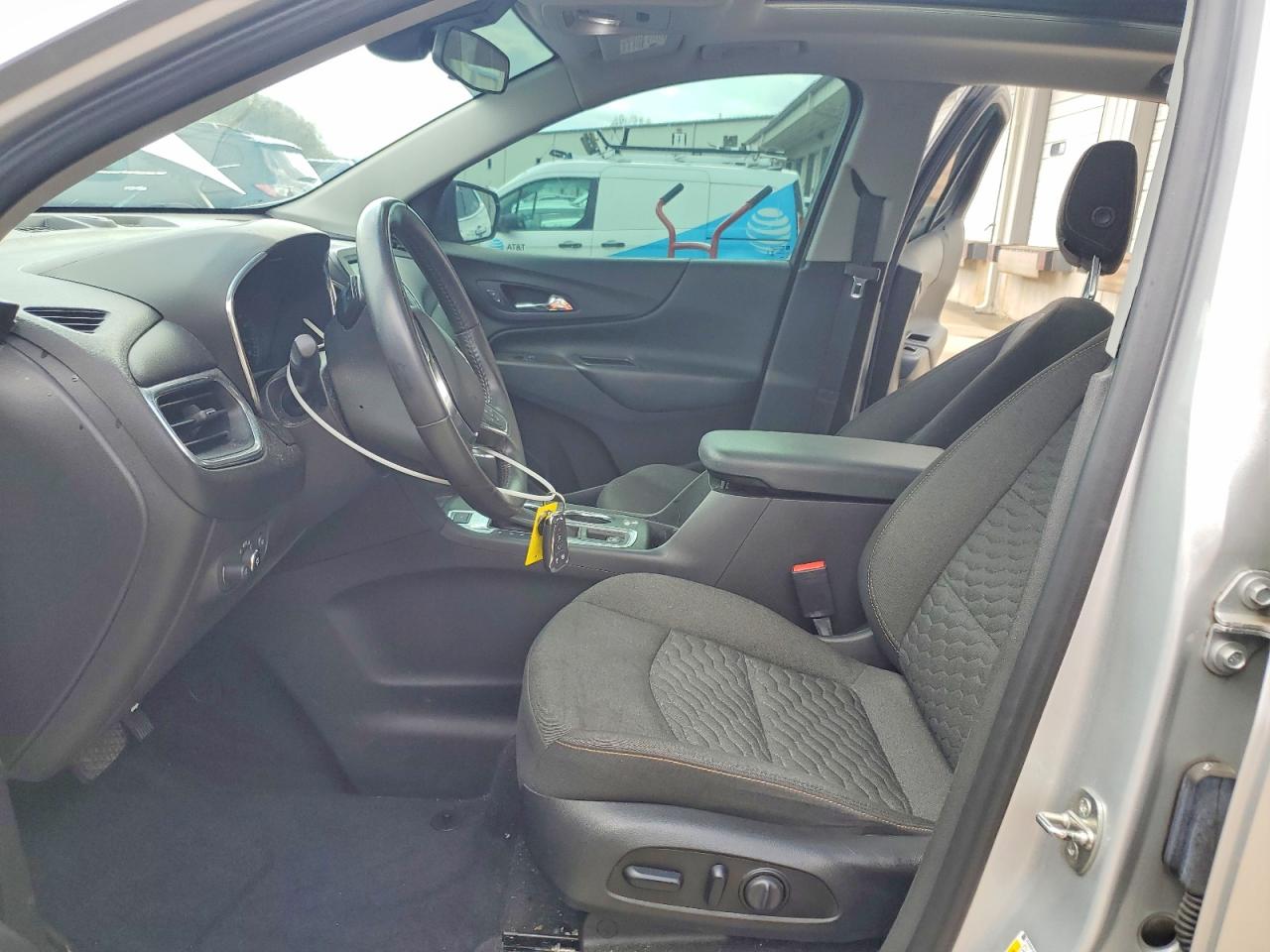 2021 CHEVROLET EQUINOX LT photo 19