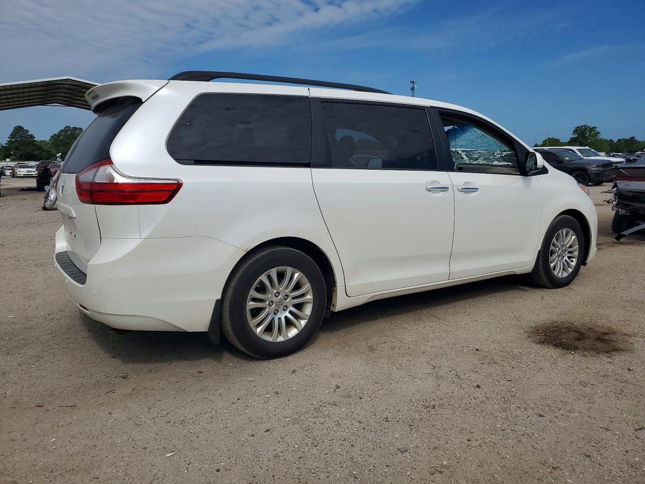 2016 TOYOTA SIENNA XLE 8-PASSENGER photo 5