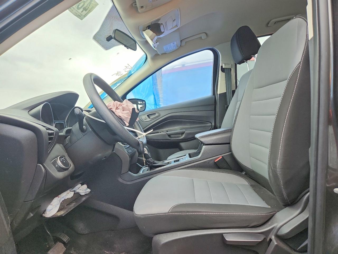2017 FORD ESCAPE S photo 19