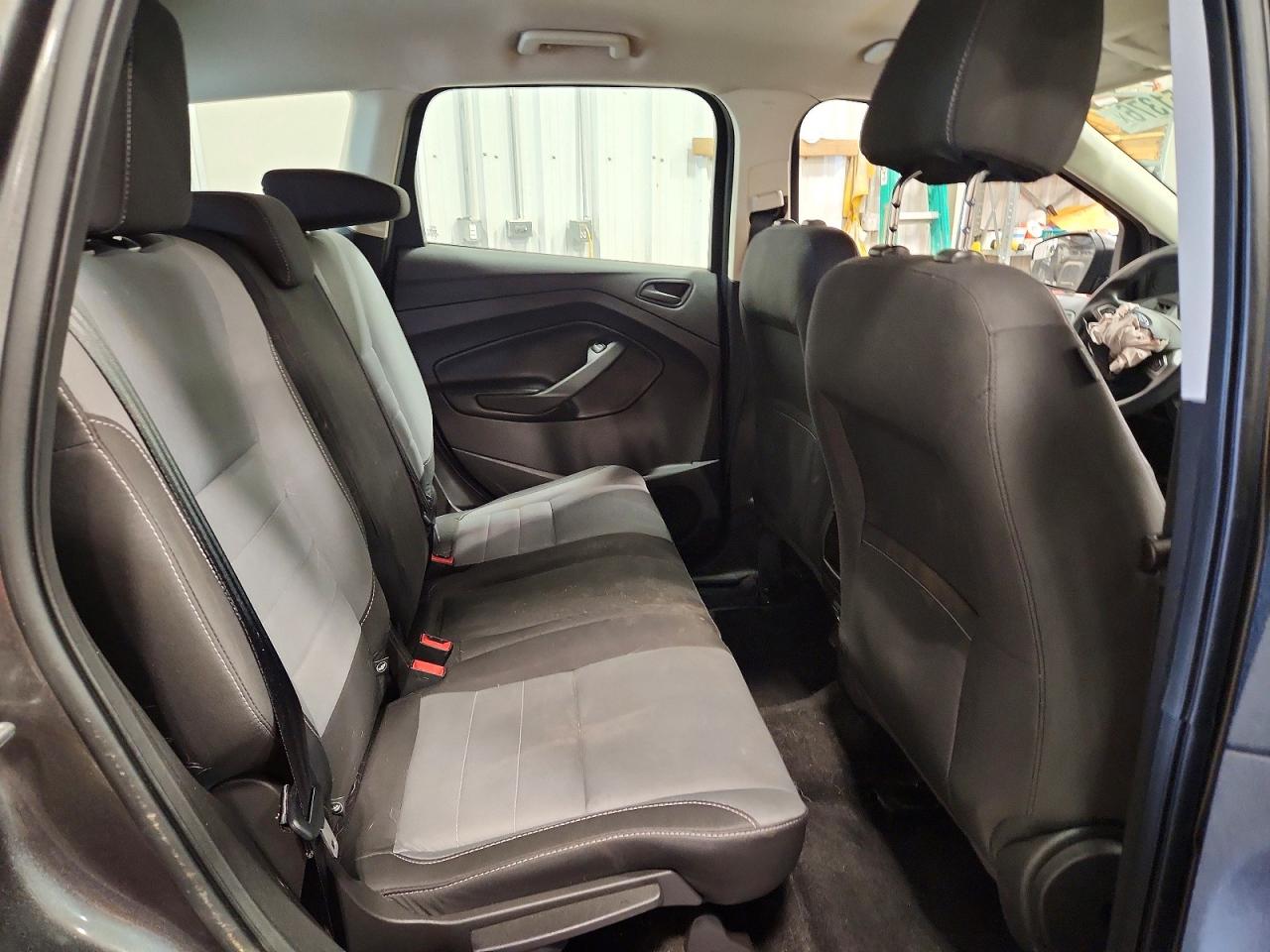 2017 FORD ESCAPE S photo 28