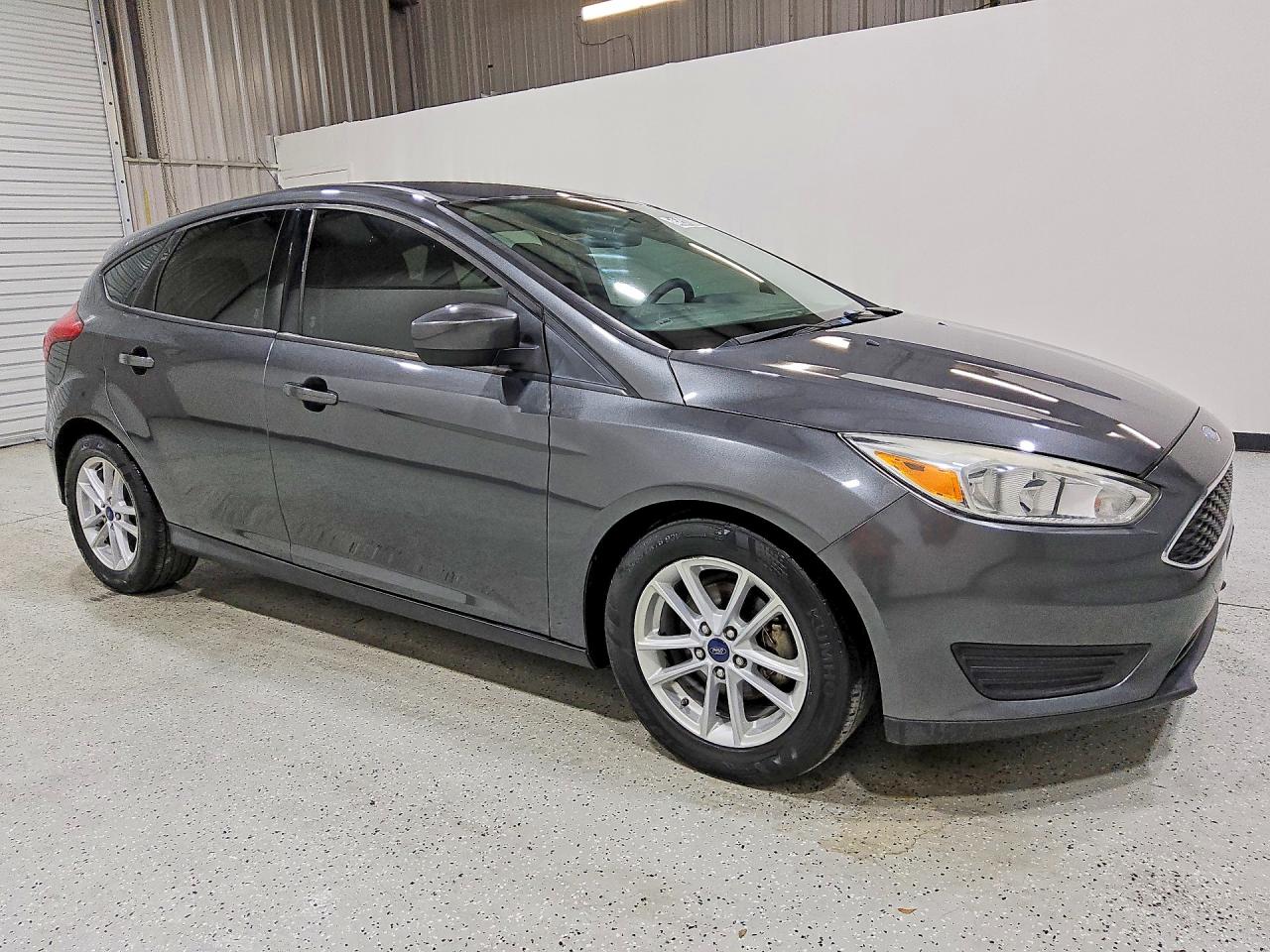 2018 FORD FOCUS SE photo 4