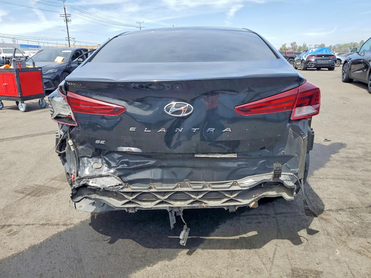 2019 HYUNDAI ELANTRA SE photo 11