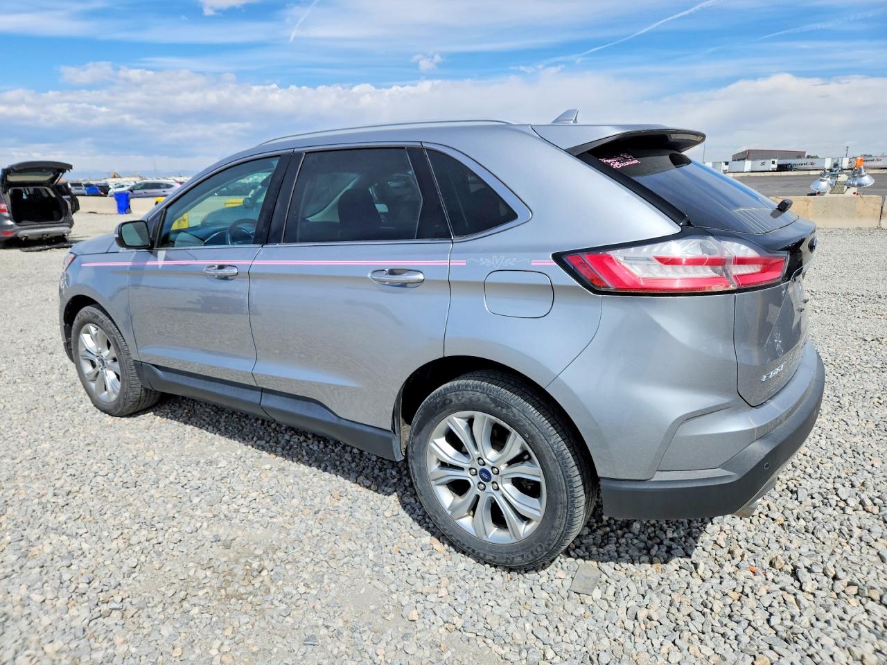2020 FORD EDGE TITANIUM photo 2