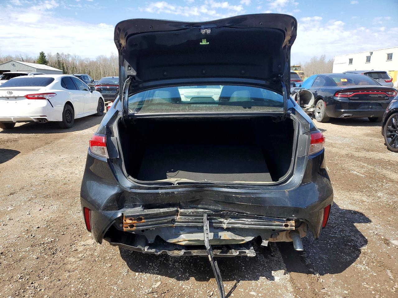 2021 TOYOTA COROLLA LE photo 11