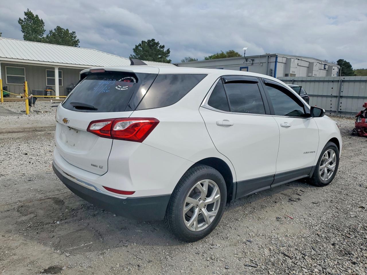 2021 CHEVROLET EQUINOX LT photo 5