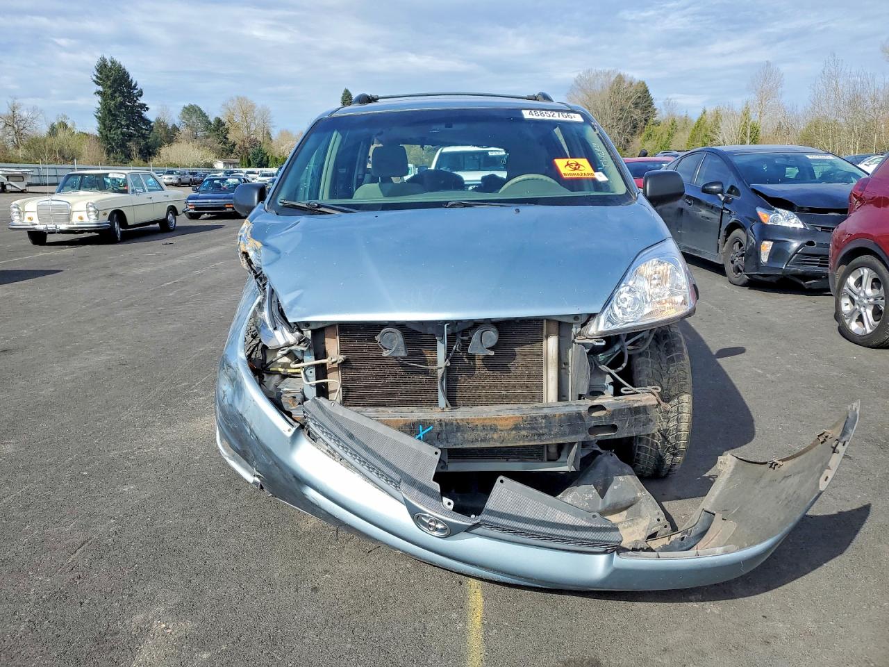2004 TOYOTA SIENNA LE 7 PASSENGER photo 9