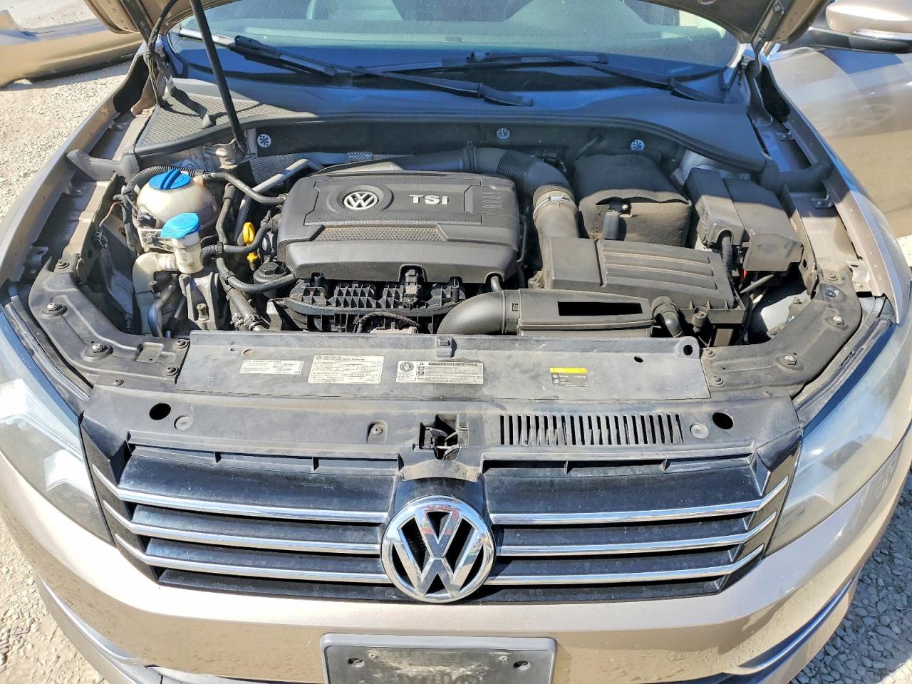 2015 VOLKSWAGEN PASSAT SE photo 21