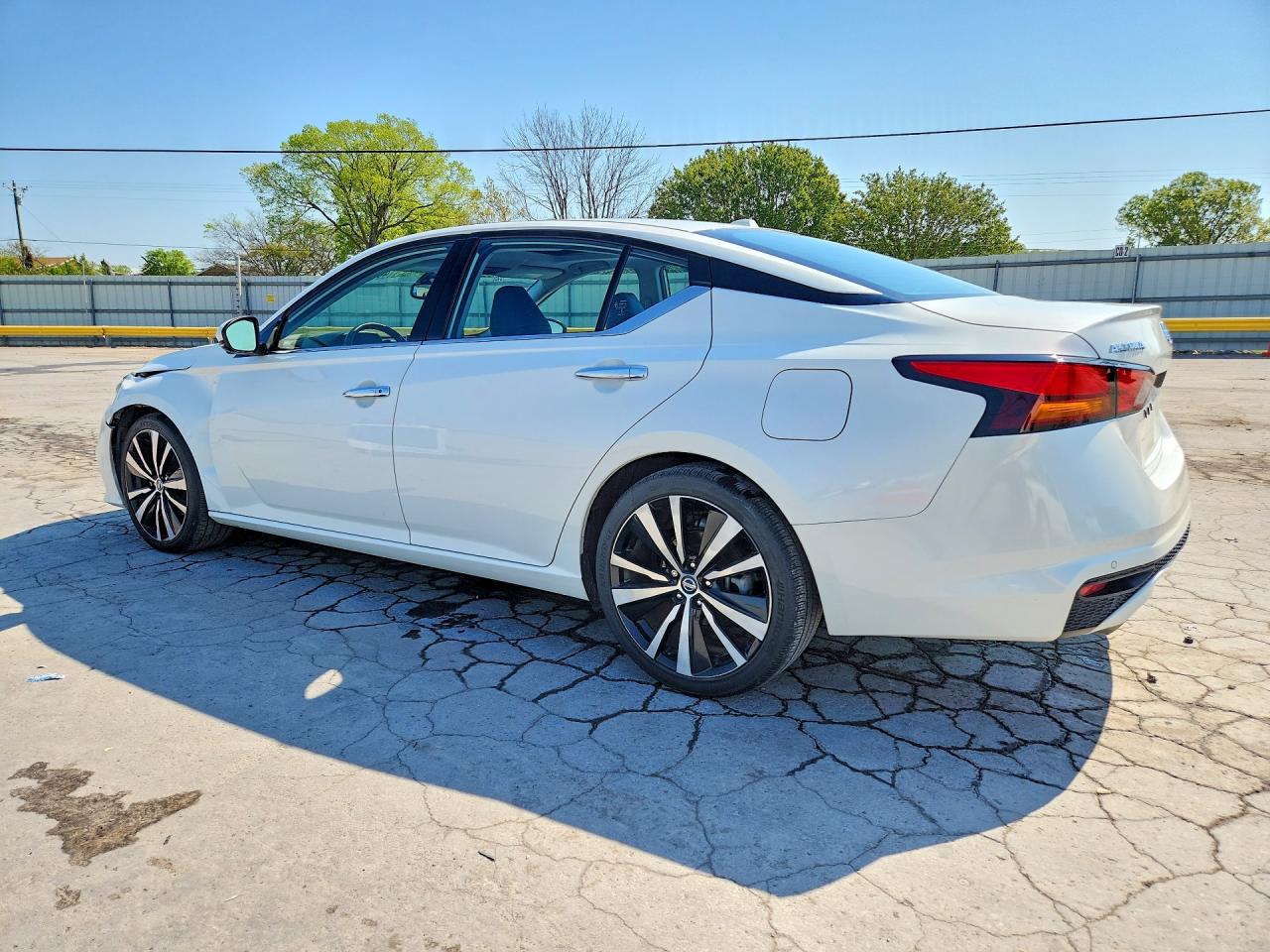 2019 NISSAN ALTIMA 2.5 PLATINUM photo 4