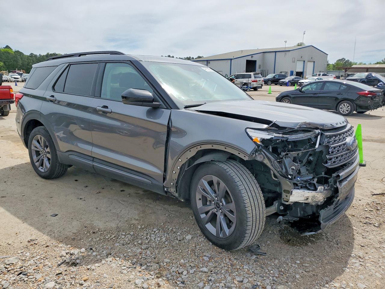 2023 FORD EXPLORER XLT photo 7