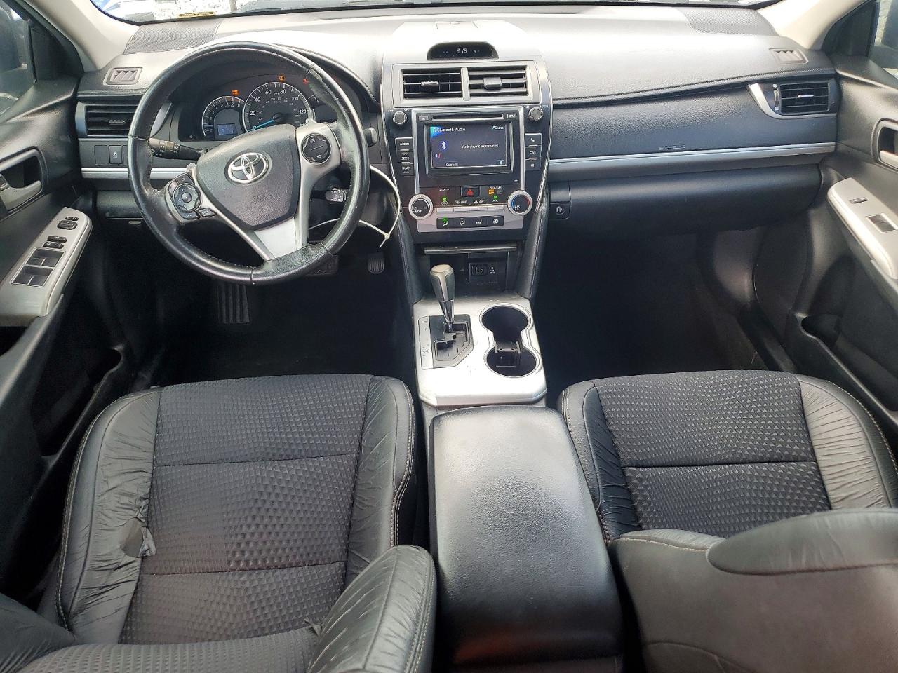 2013 TOYOTA CAMRY SE photo 15