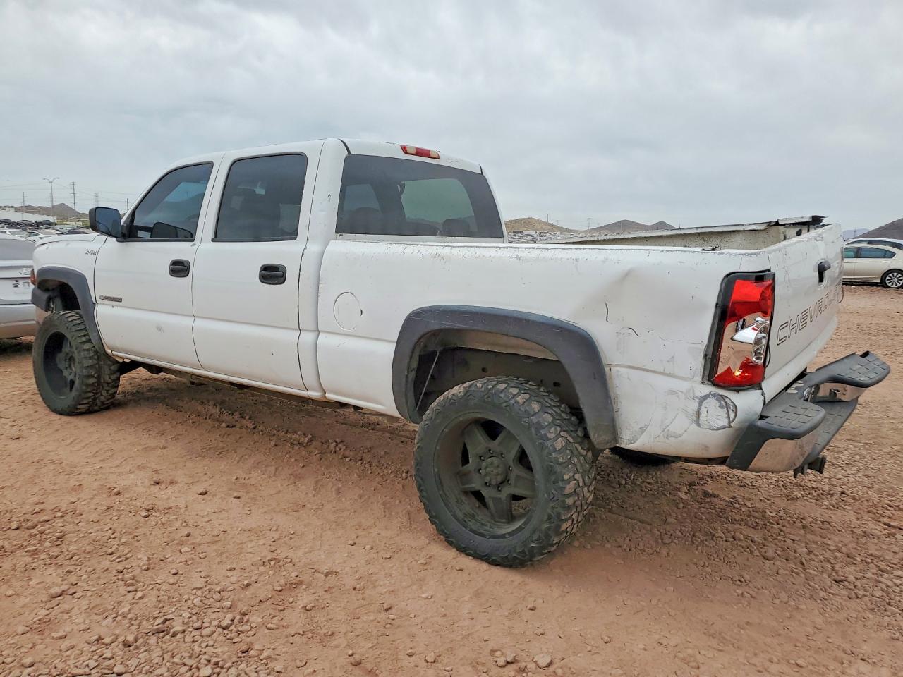 2004 CHEVROLET SILVERADO C2500 HEAVY DUTY photo 4