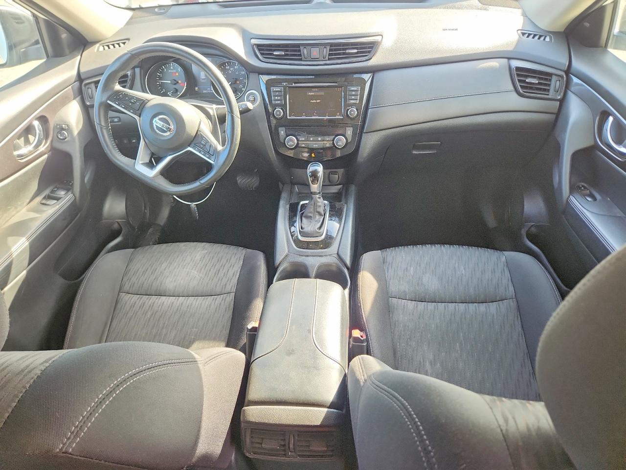 2019 NISSAN ROGUE SV photo 15