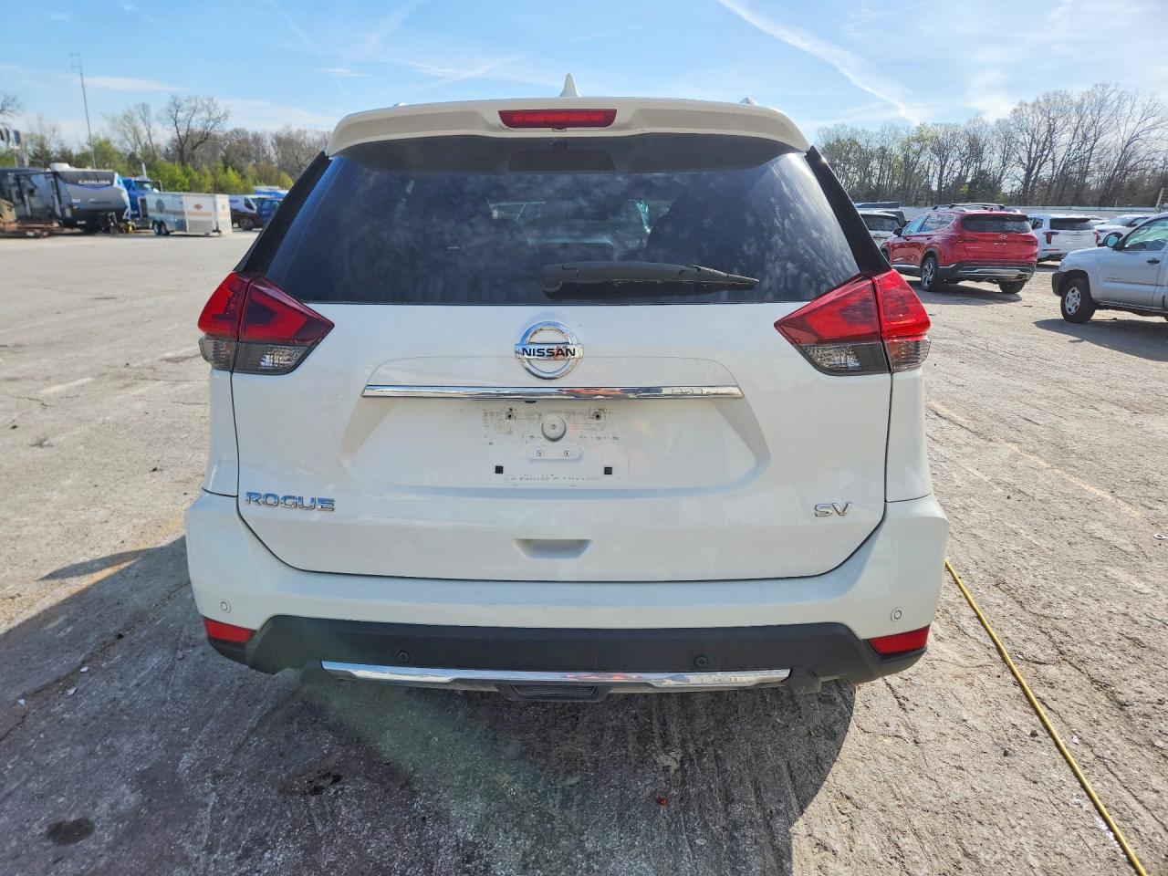 2019 NISSAN ROGUE SV photo 11