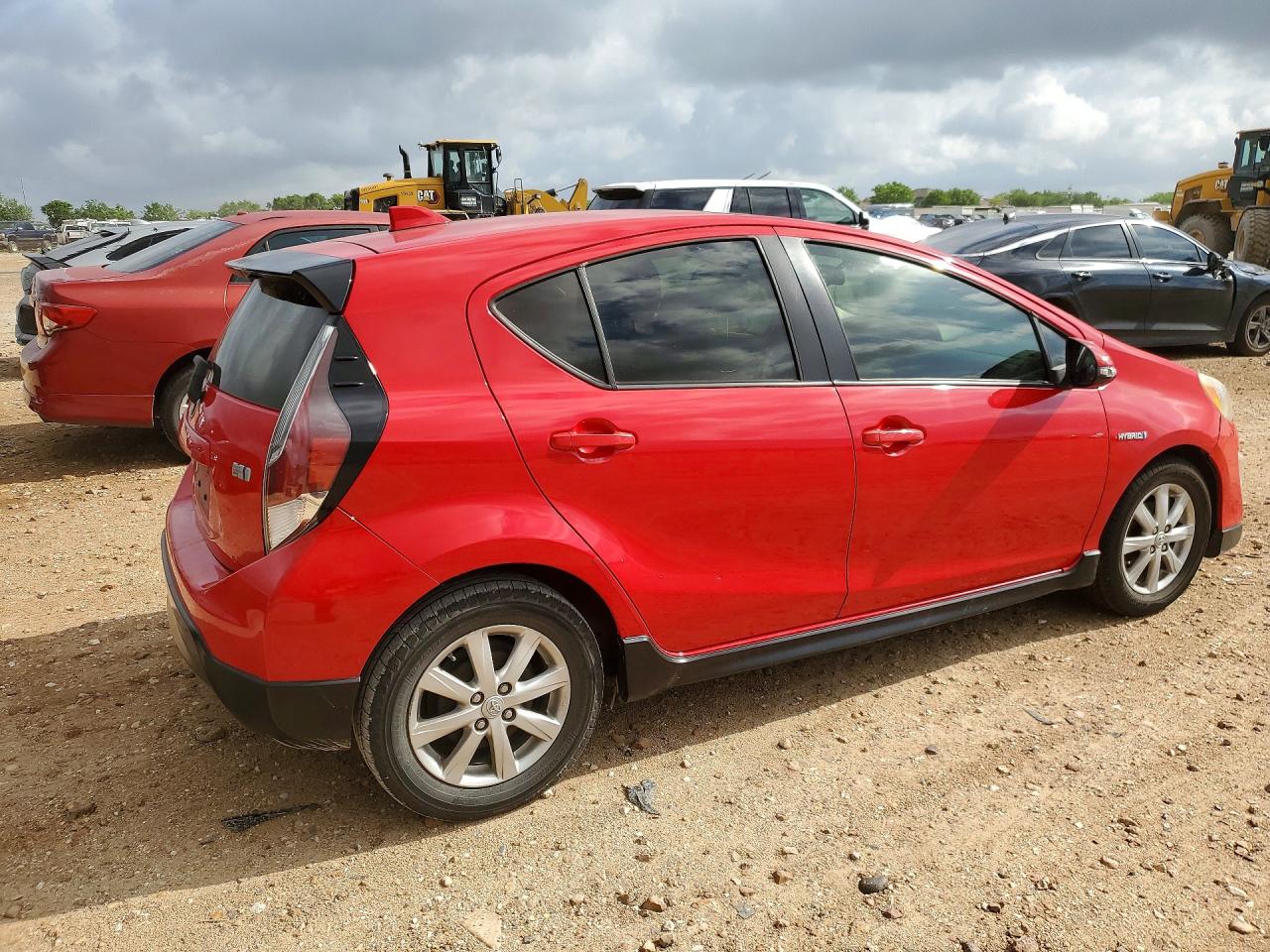 2017 TOYOTA PRIUS C THREE photo 7