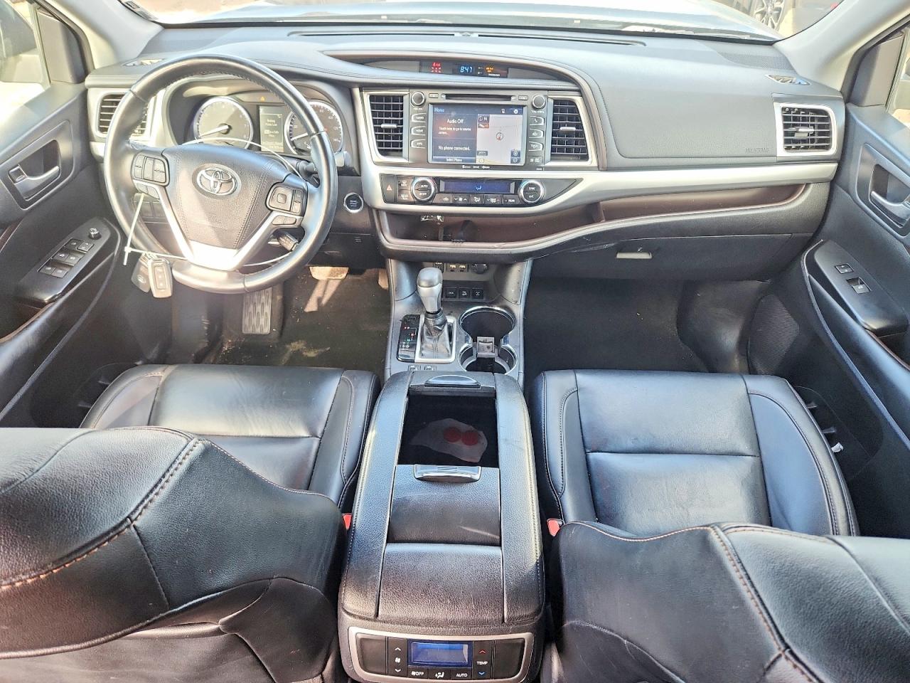 2019 TOYOTA HIGHLANDER XLE photo 15