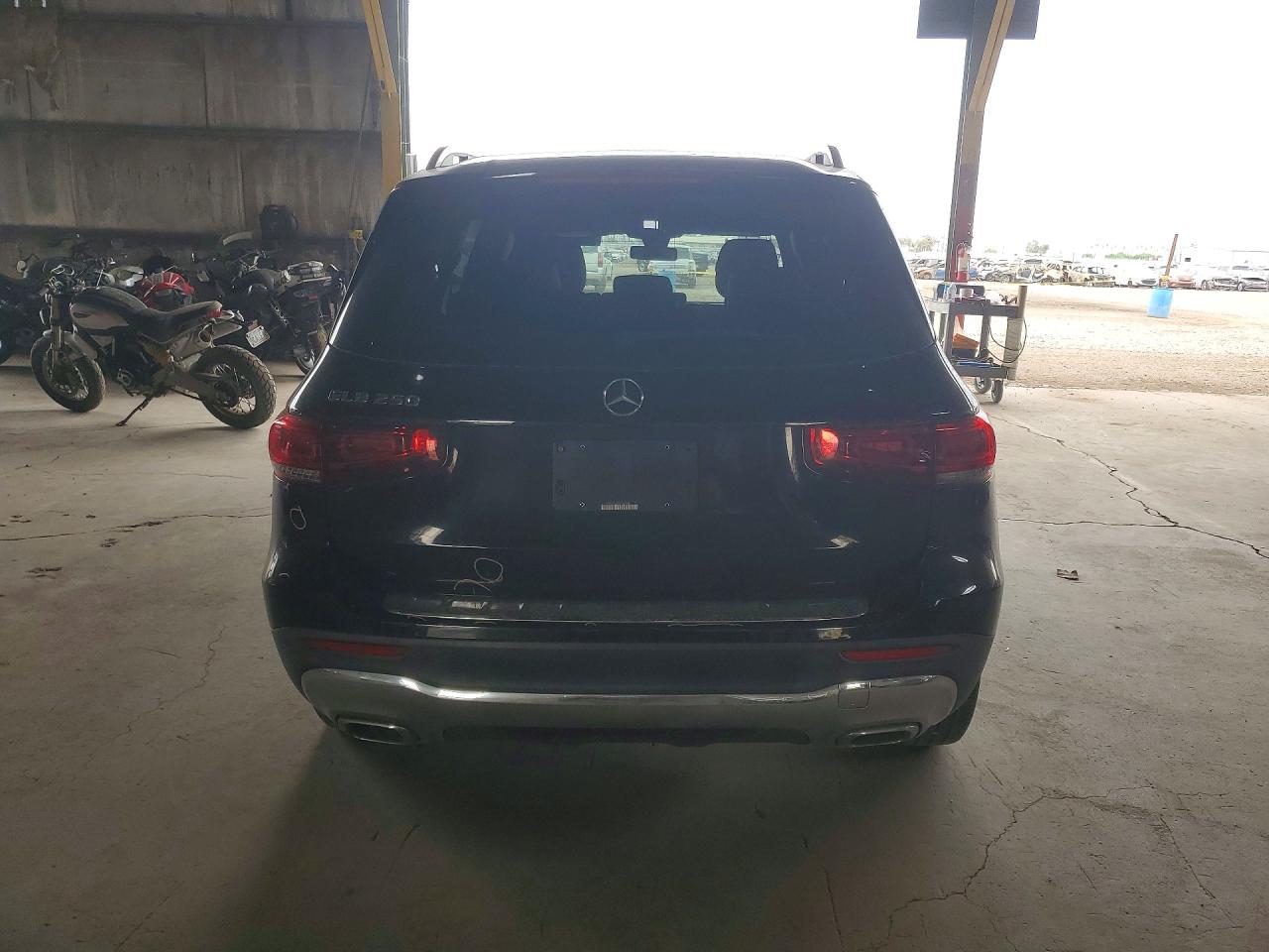 2021 MERCEDES-BENZ GLB 250 photo 11