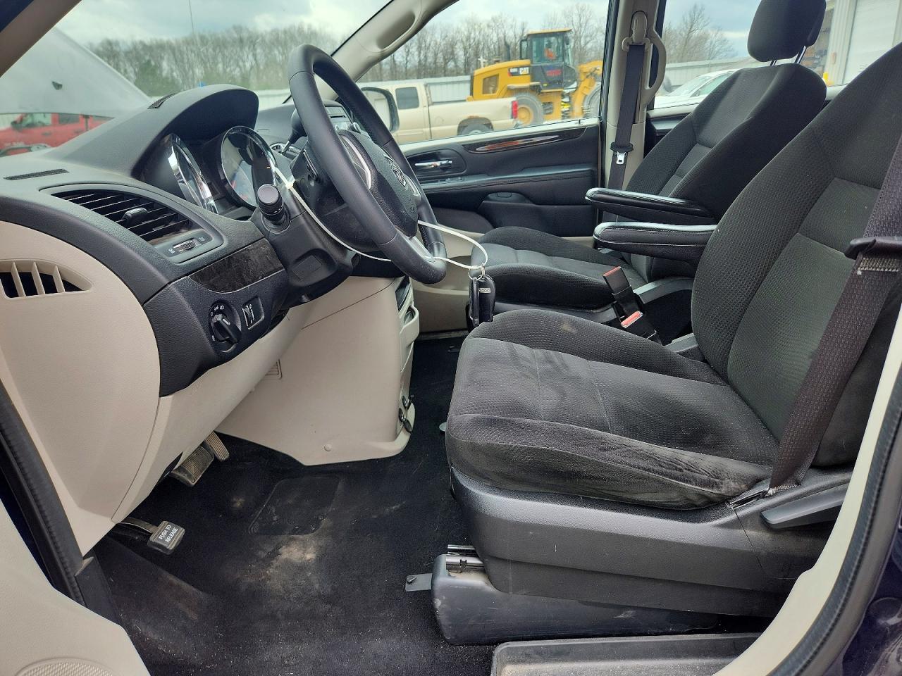 2015 DODGE GRAND CARAVAN SE photo 13