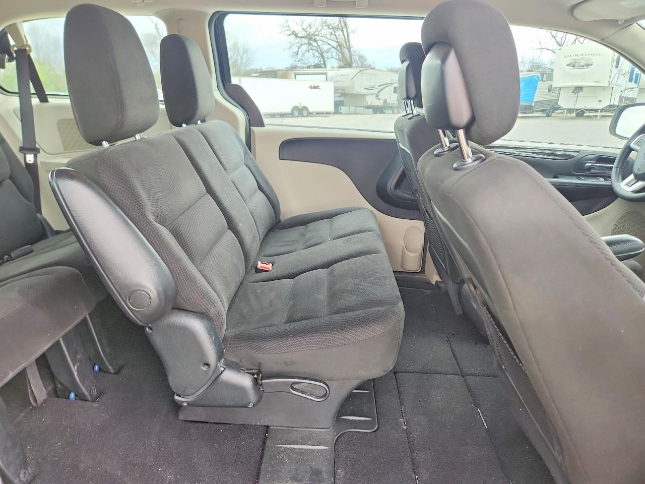 2015 DODGE GRAND CARAVAN SE photo 21