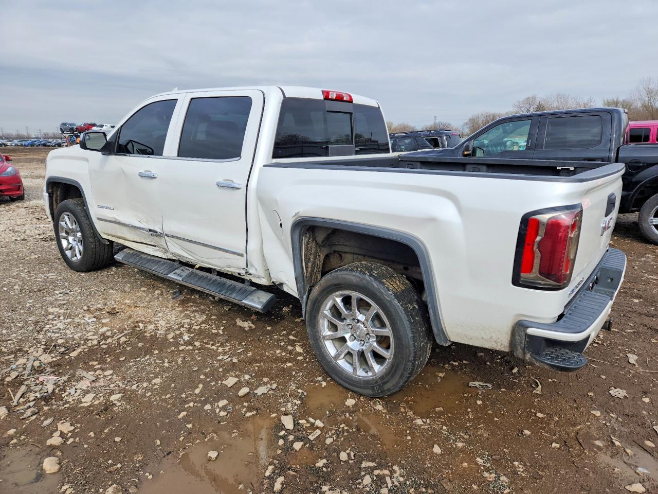 2017 GMC SIERRA K1500 DENALI photo 2