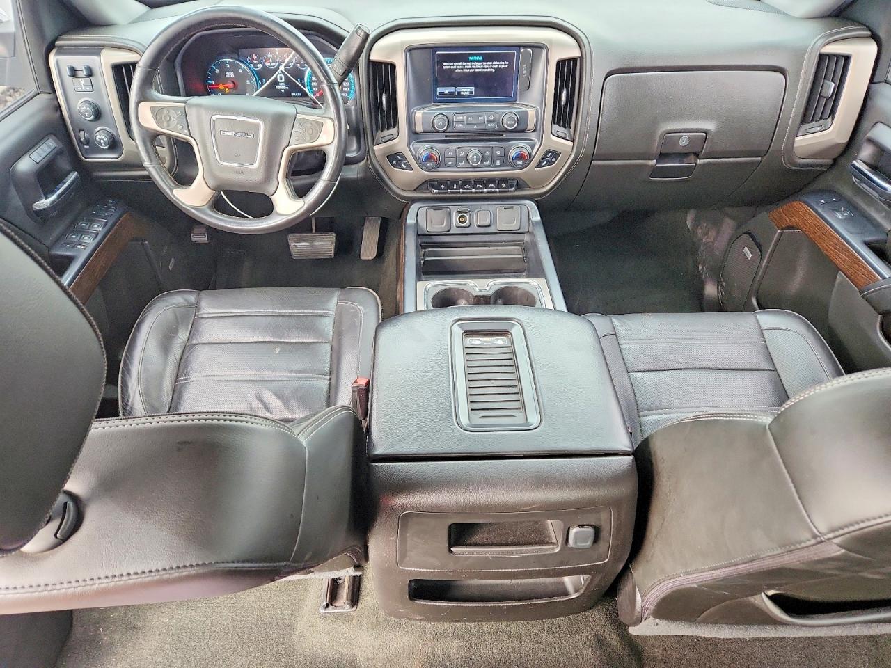 2017 GMC SIERRA K1500 DENALI photo 8