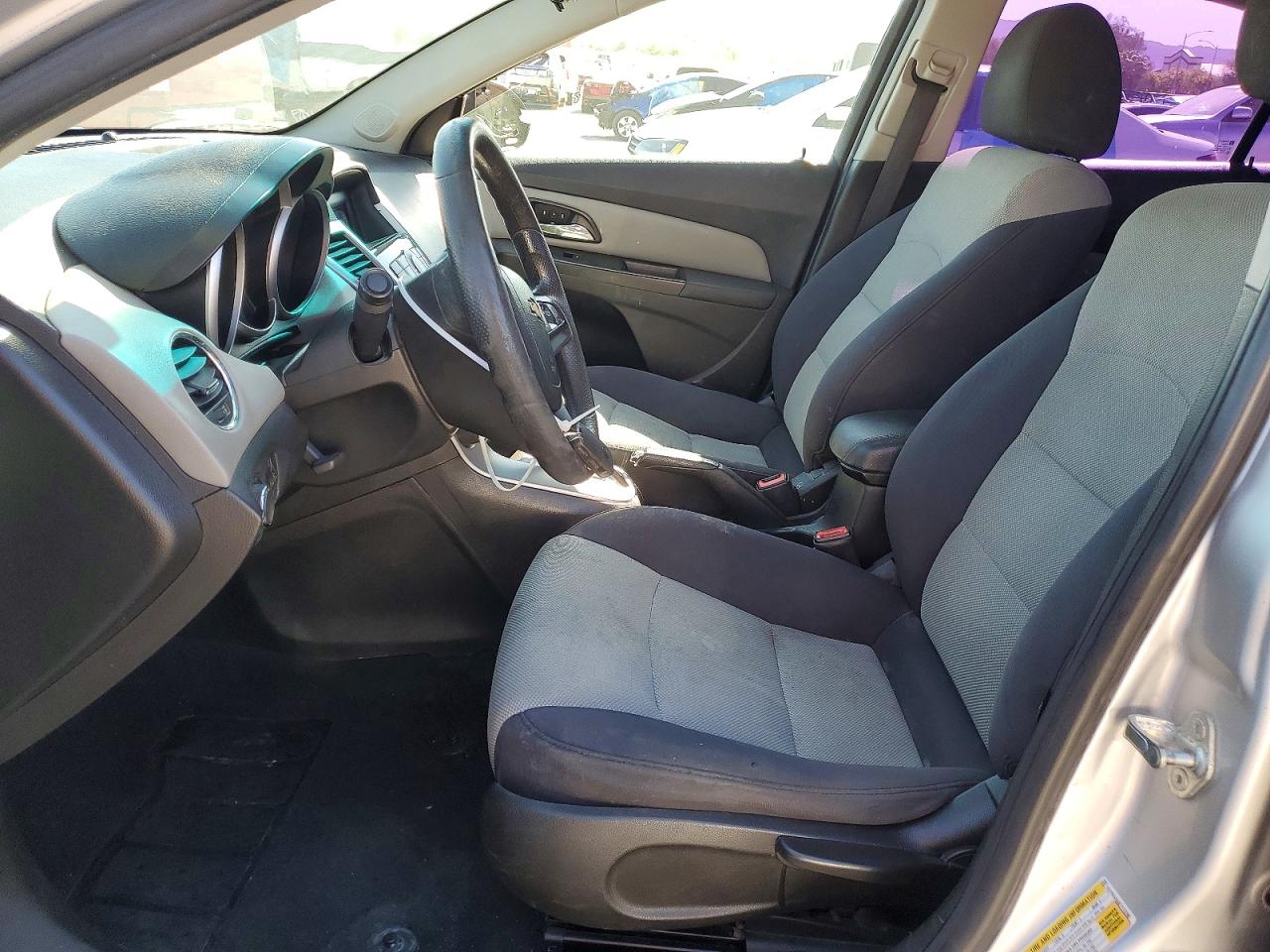 2014 CHEVROLET CRUZE LS photo 13