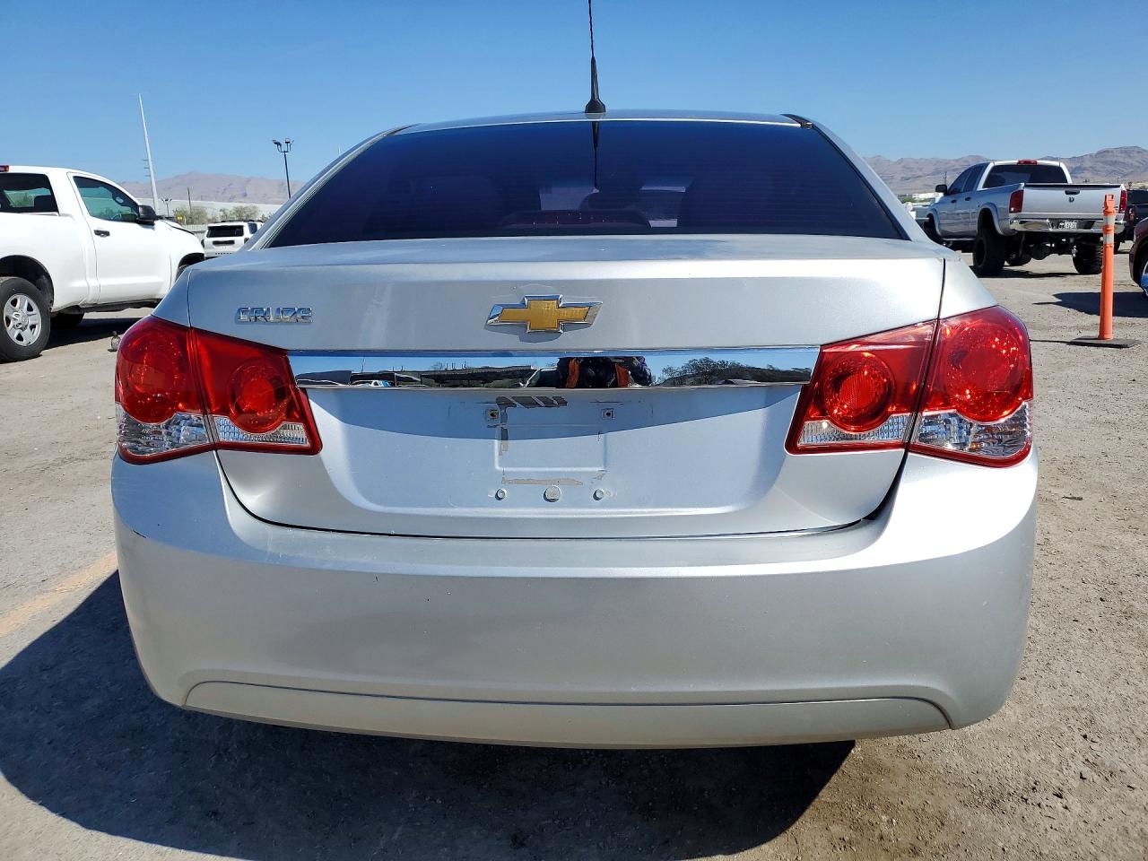 2014 CHEVROLET CRUZE LS photo 11