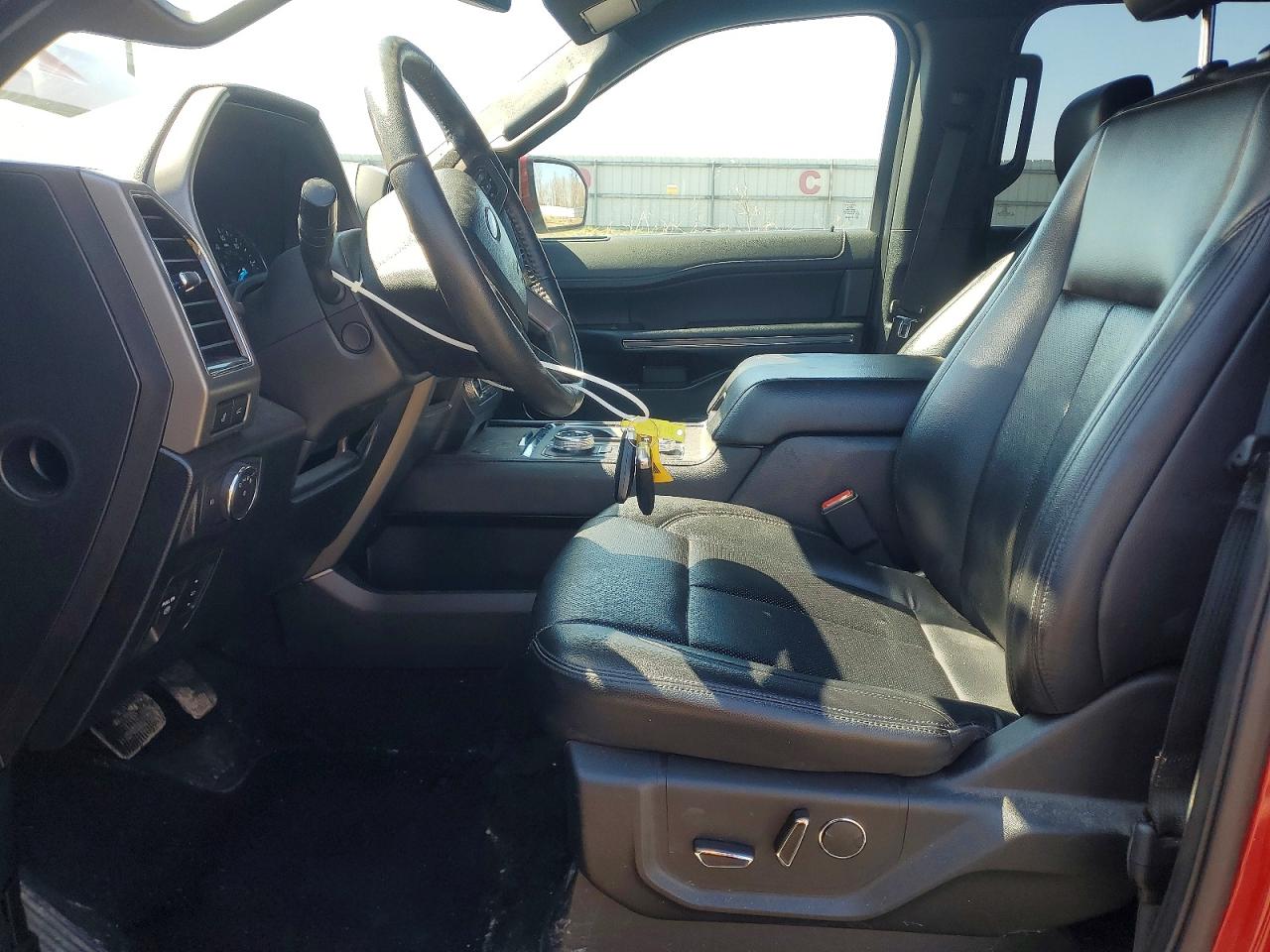 2019 FORD EXPEDITION XLT photo 19