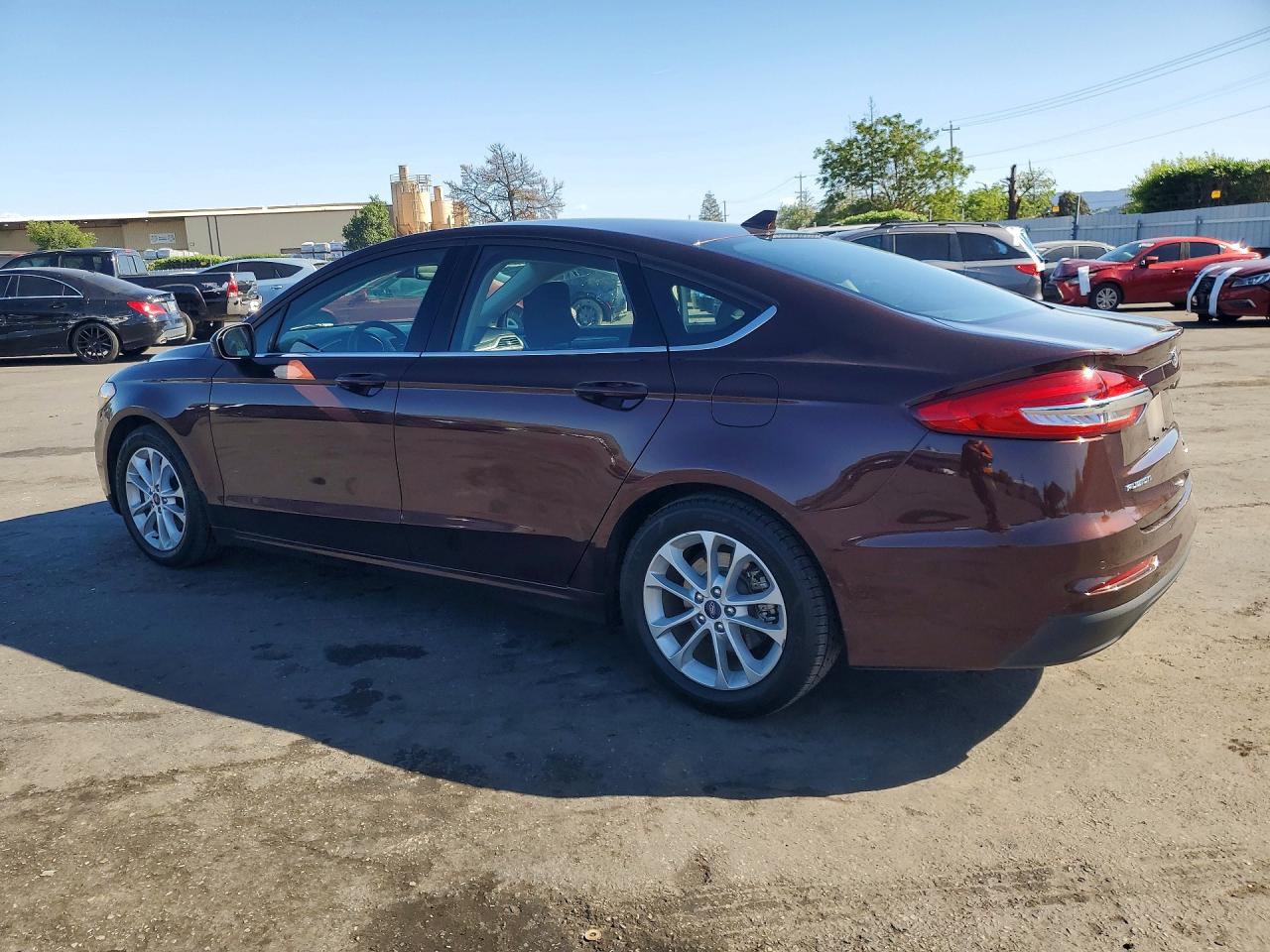 2019 FORD FUSION SE photo 2