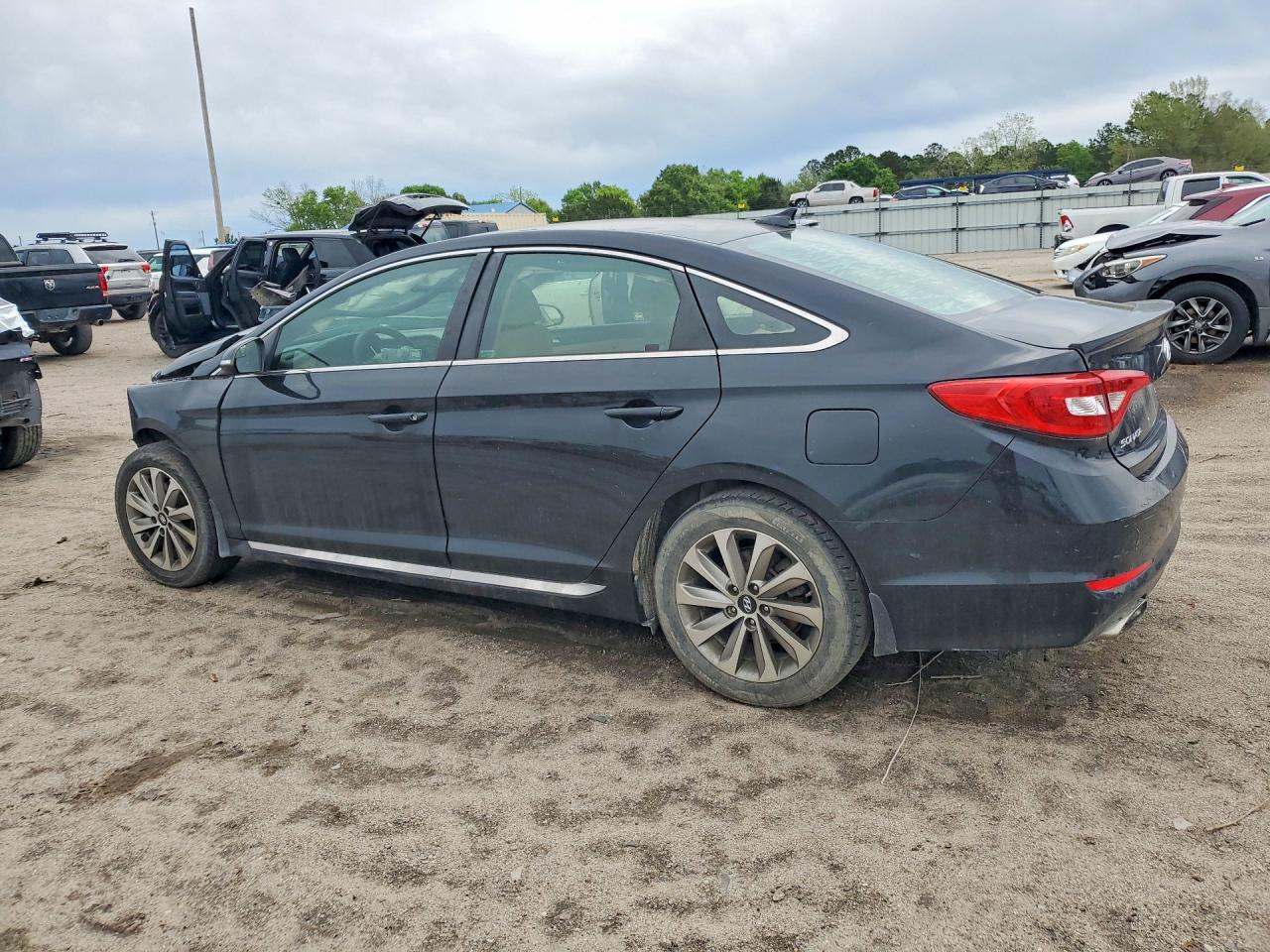 2015 HYUNDAI SONATA SPORT photo 3
