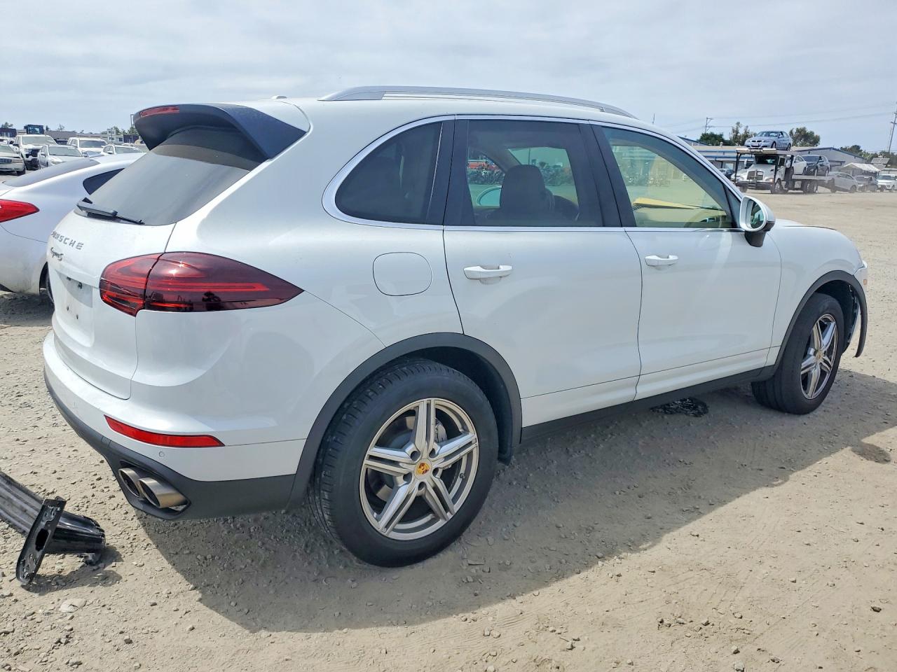 2017 PORSCHE CAYENNE S photo 5