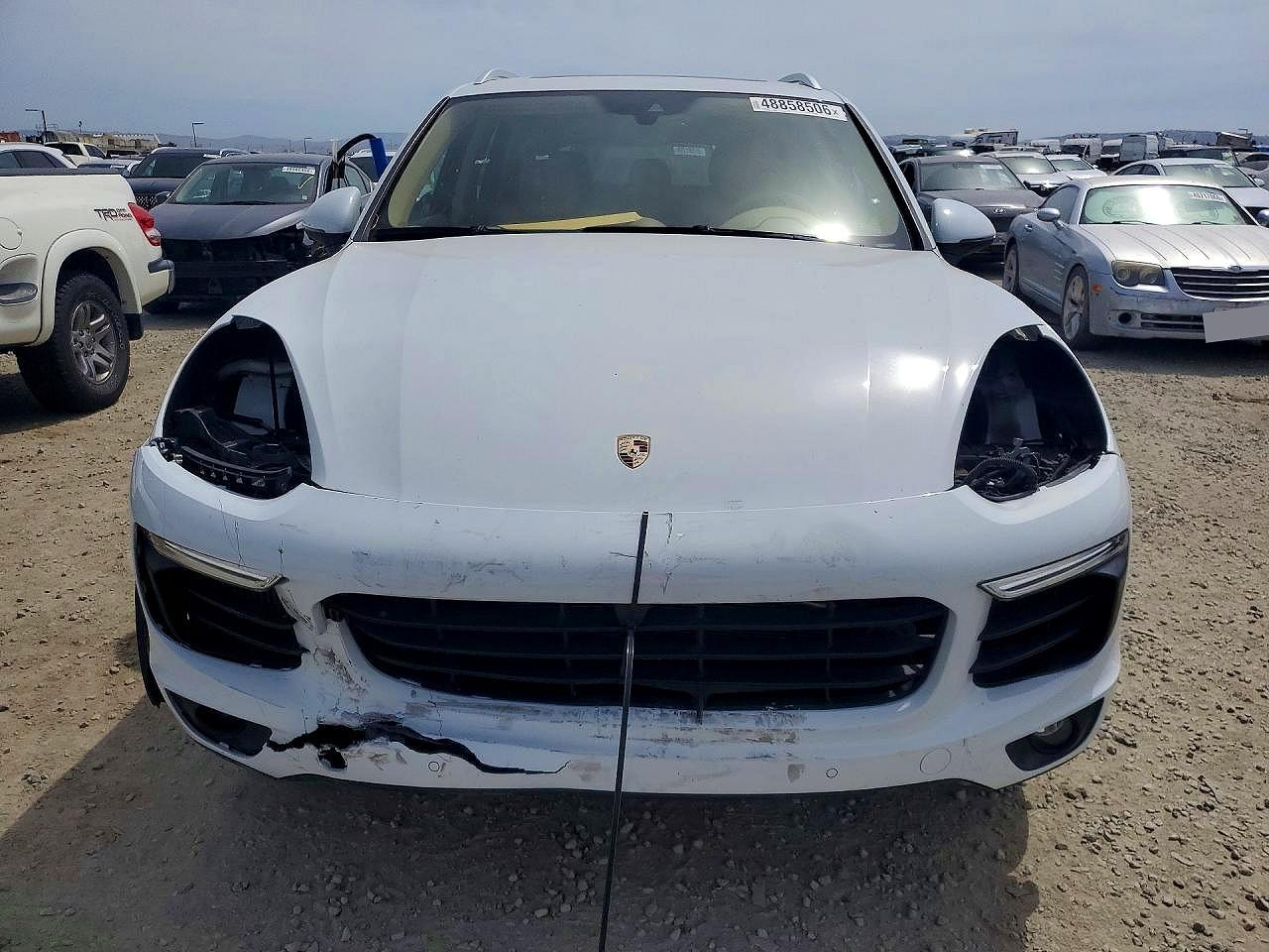 2017 PORSCHE CAYENNE S photo 9