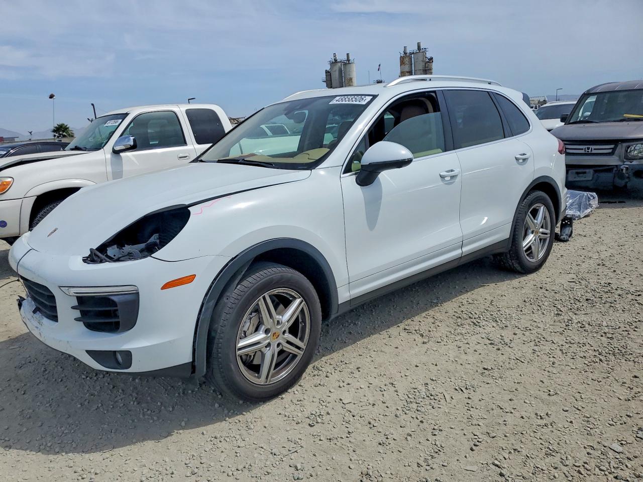 2017 PORSCHE CAYENNE