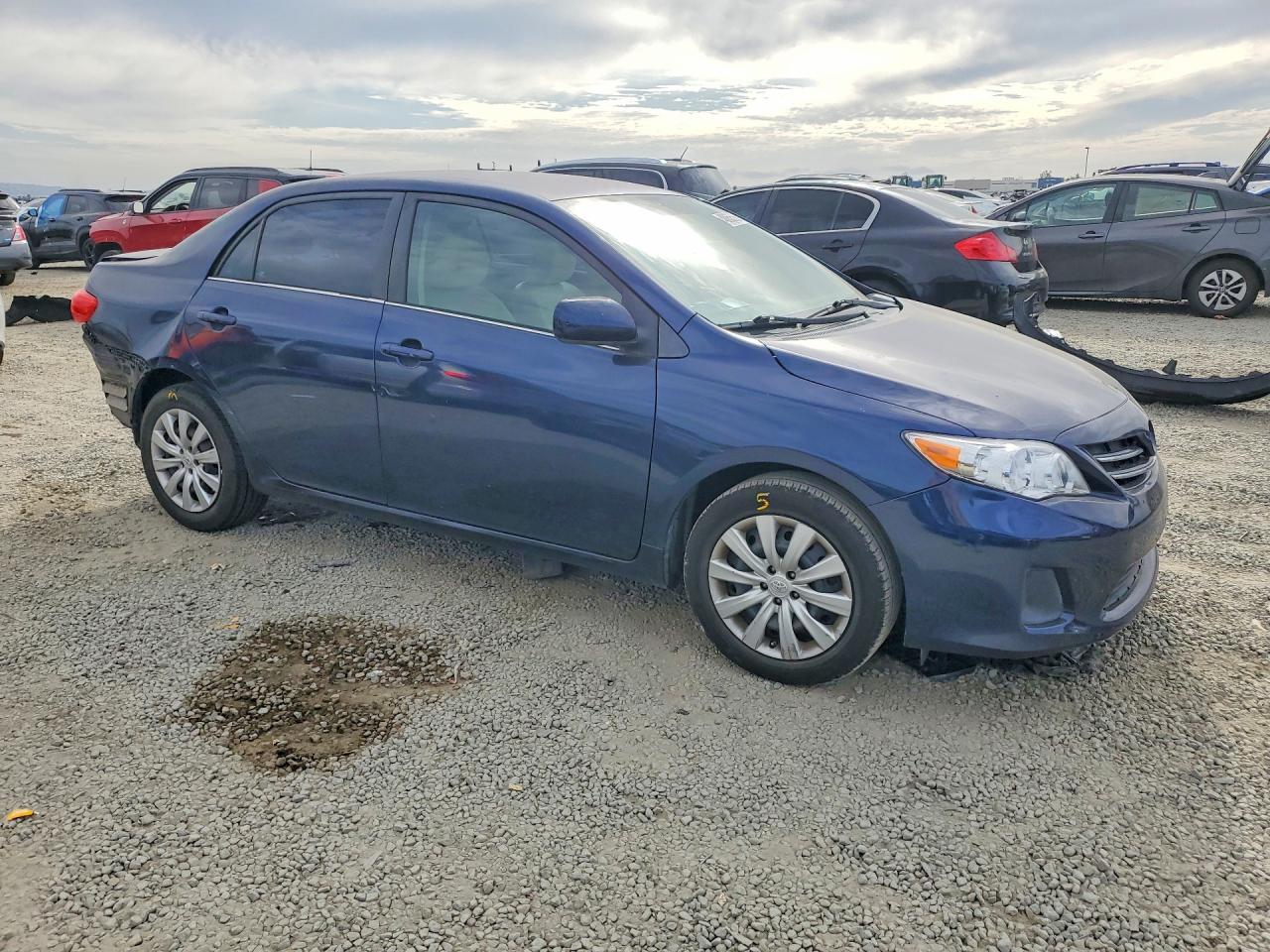 2013 TOYOTA COROLLA LE photo 7