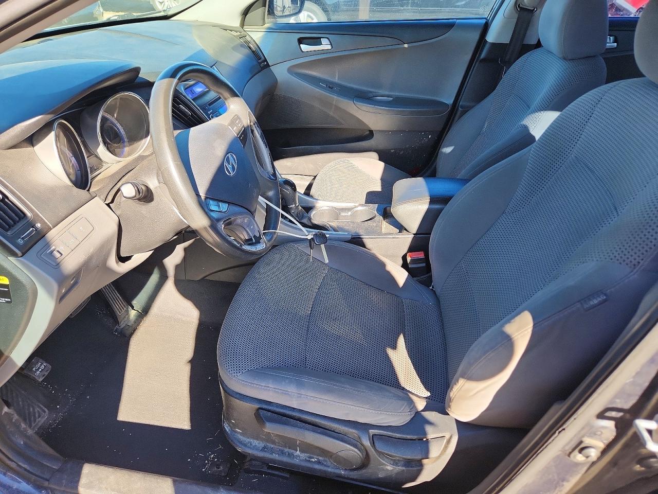 2011 HYUNDAI SONATA GLS photo 19