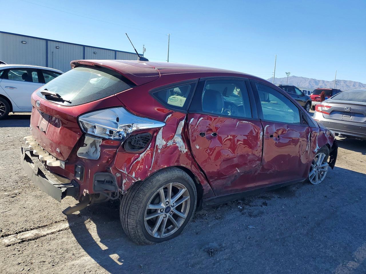 2015 FORD FOCUS SE photo 7