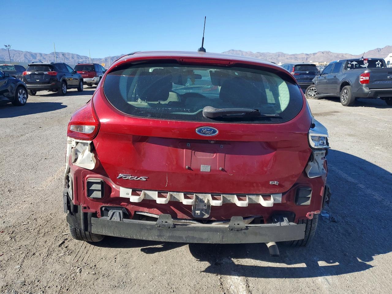 2015 FORD FOCUS SE photo 16