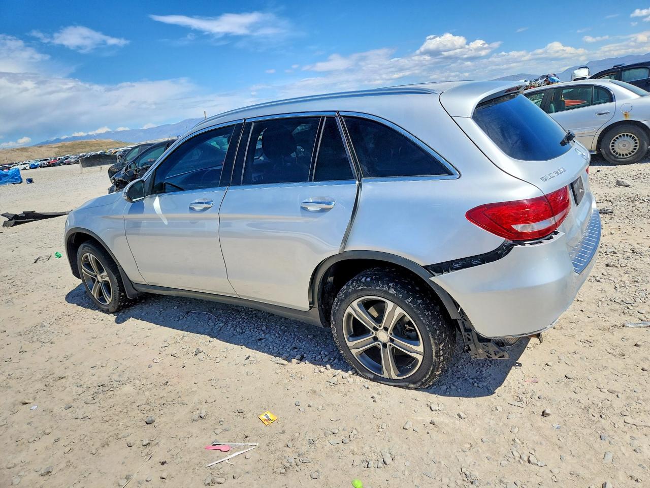 2016 MERCEDES-BENZ GLC 300 4MATIC photo 3
