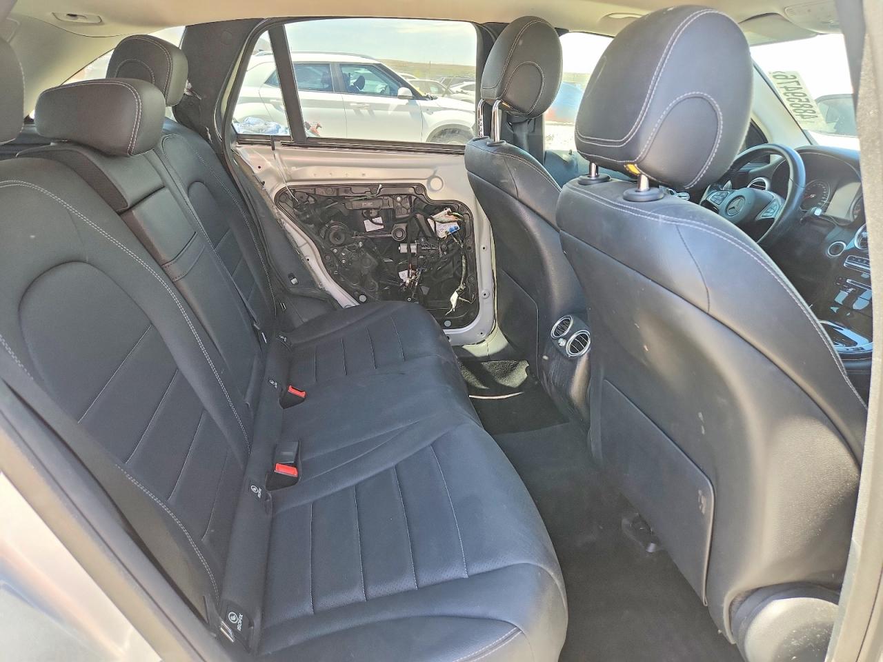 2016 MERCEDES-BENZ GLC 300 4MATIC photo 21