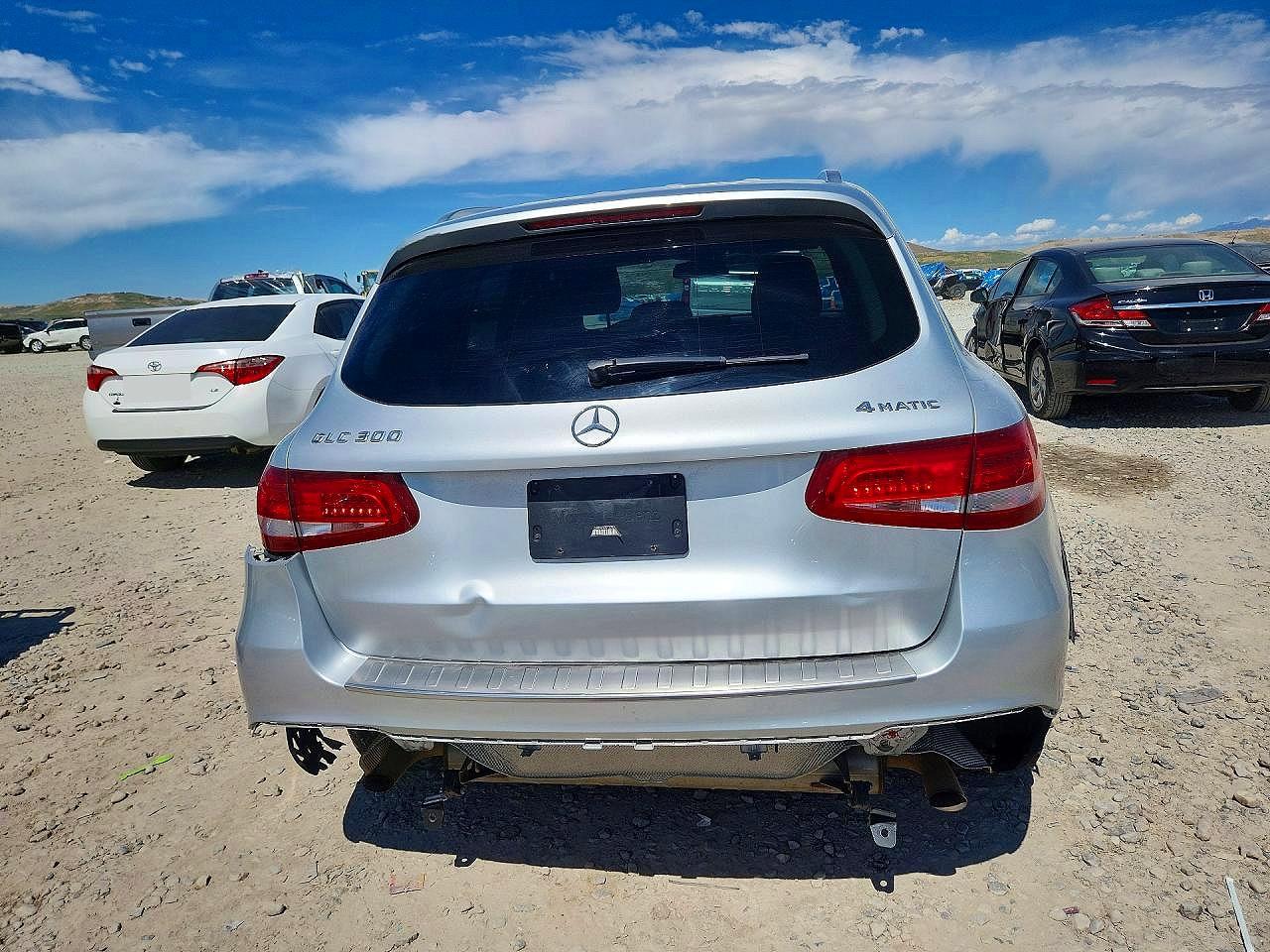 2016 MERCEDES-BENZ GLC 300 4MATIC photo 11