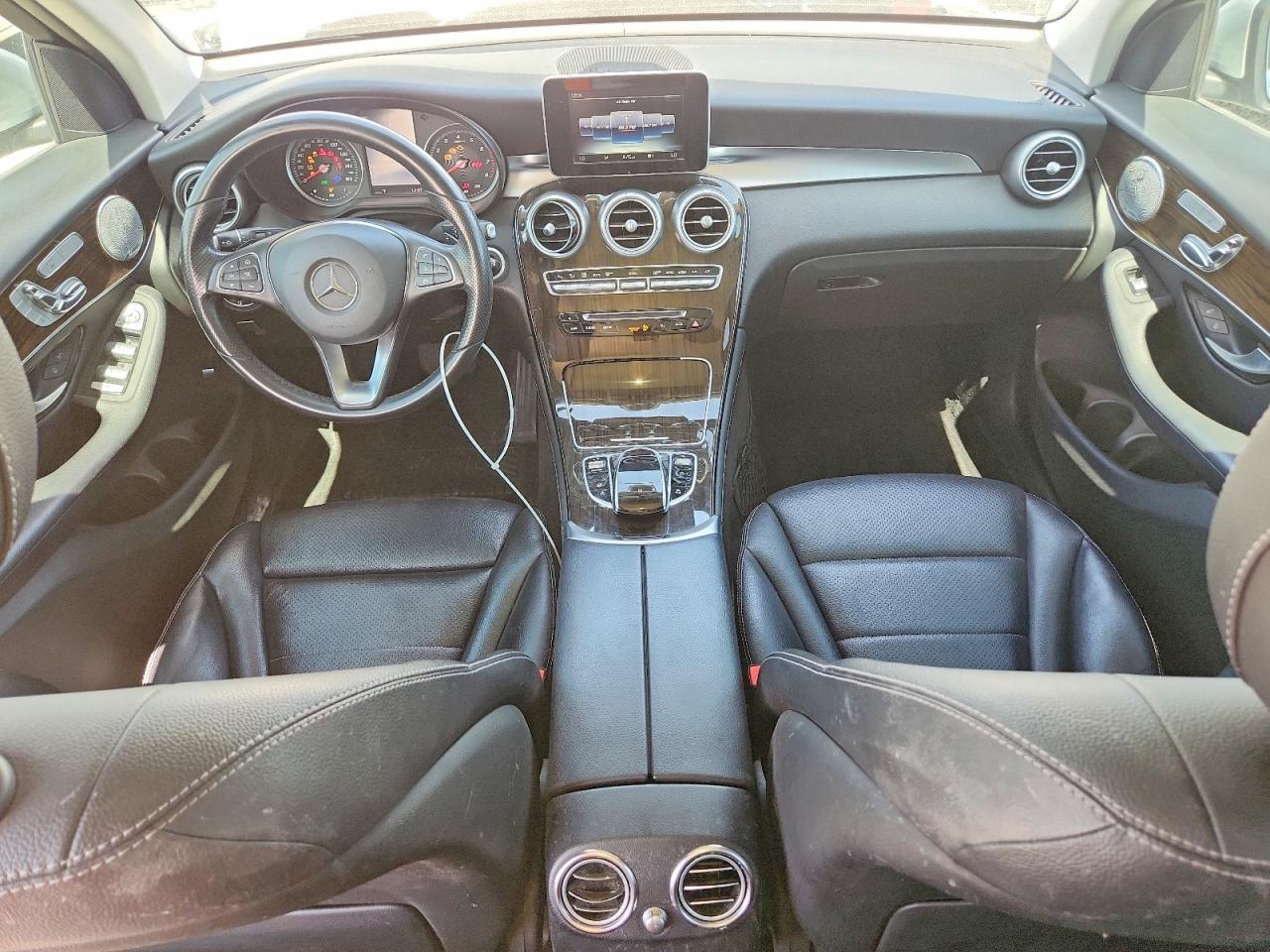 2016 MERCEDES-BENZ GLC 300 4MATIC photo 15