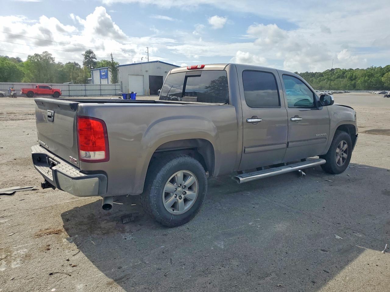 2012 GMC SIERRA C1500 SLE photo 5