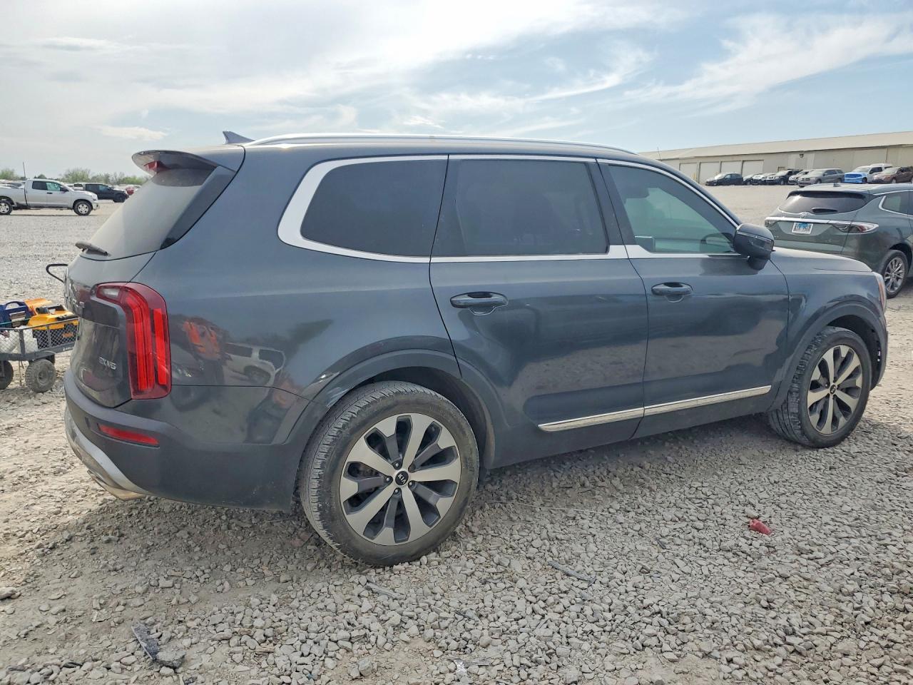 2021 KIA TELLURIDE EX photo 5