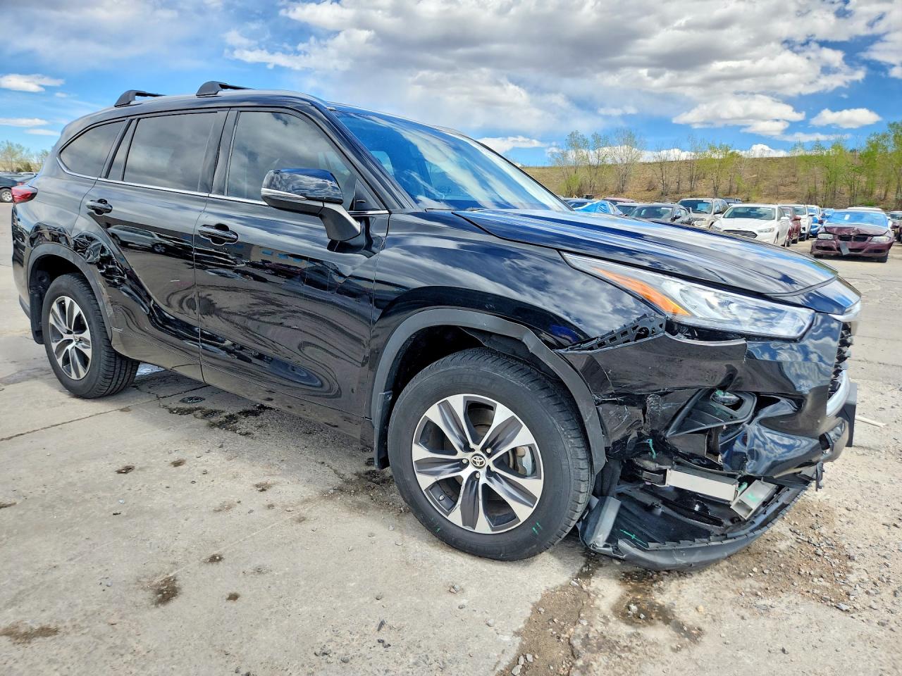 2020 TOYOTA HIGHLANDER XLE photo 4
