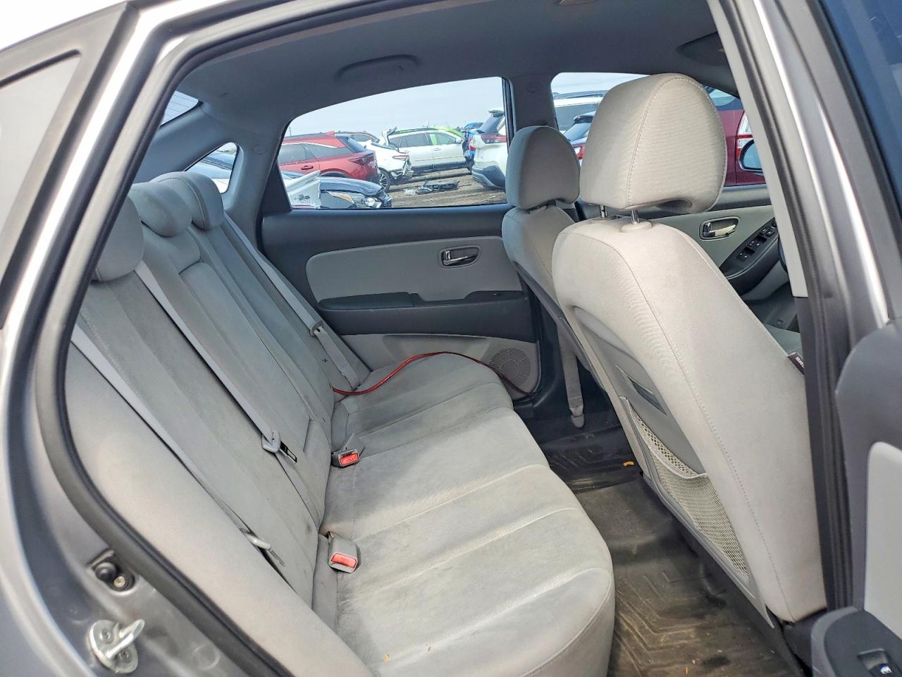 2010 HYUNDAI ELANTRA SE photo 28