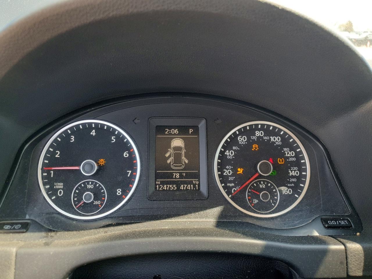 2016 VOLKSWAGEN TIGUAN S photo 17